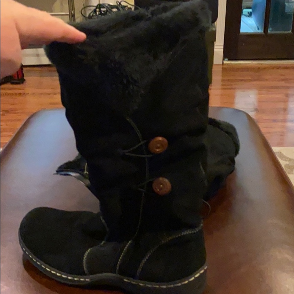 Black bass boots